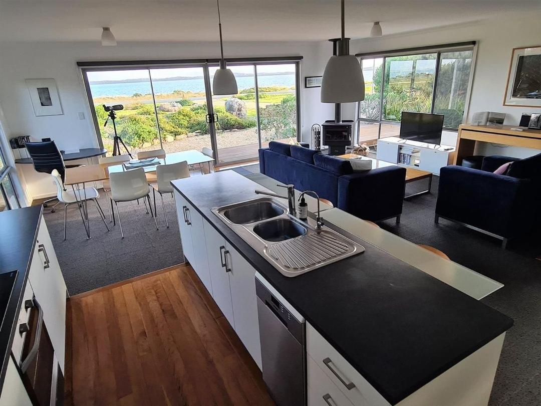Villa Coorong Waterfront Retreat Meningie Exterior foto