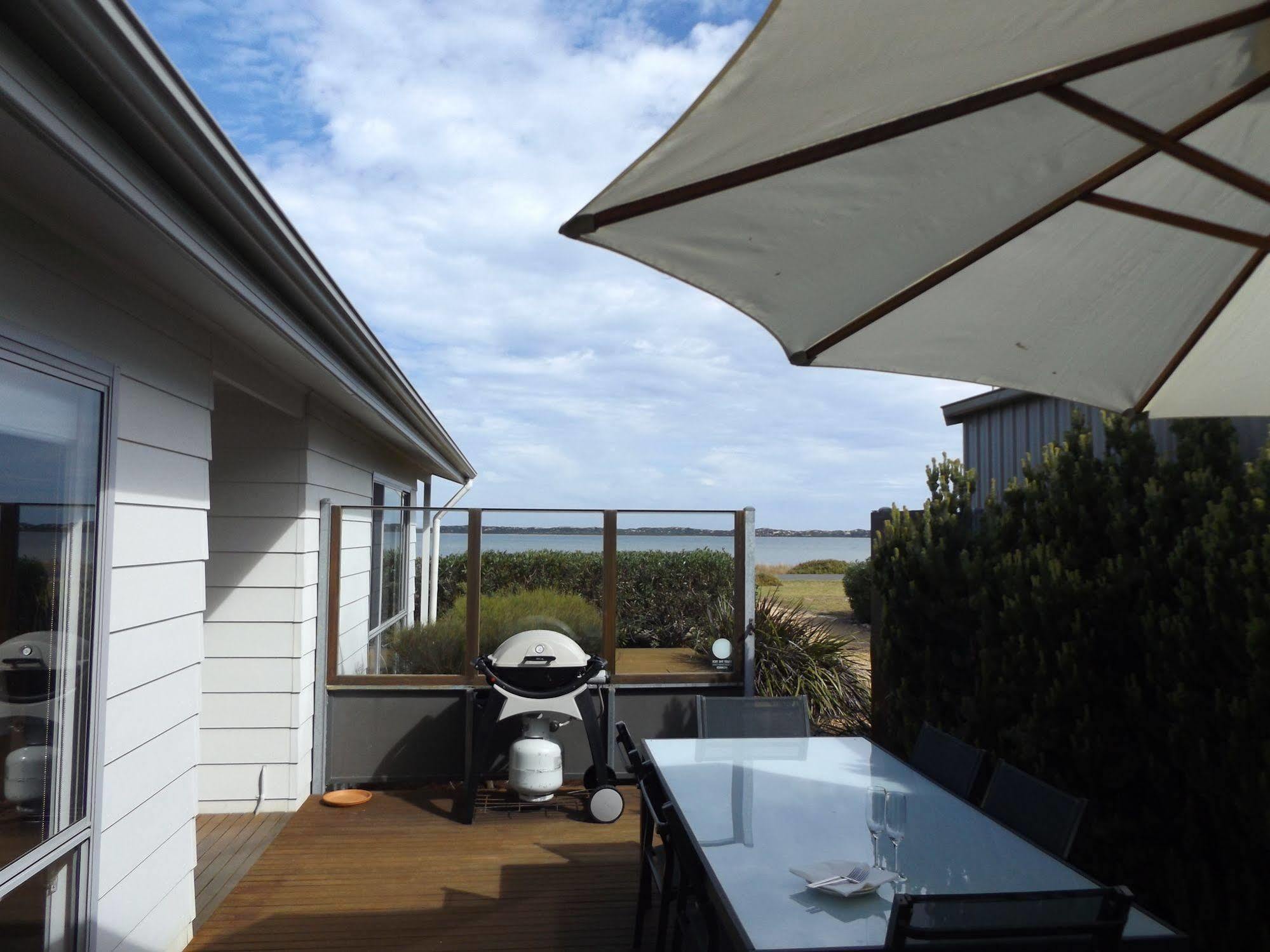 Villa Coorong Waterfront Retreat Meningie Exterior foto