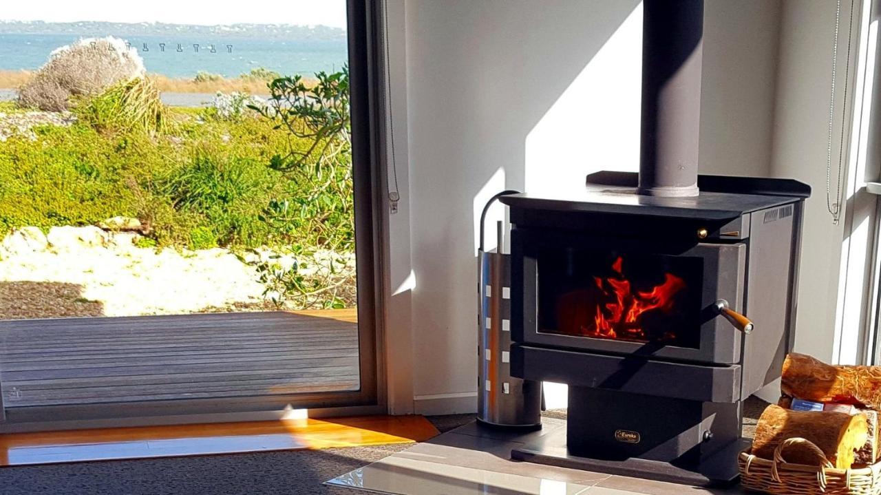 Villa Coorong Waterfront Retreat Meningie Exterior foto